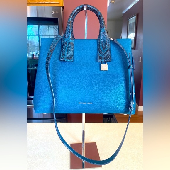 MICHAEL KORS Rollins Python Snakeskin Teal and Black Crossbody, NWT - Picture 1 of 17